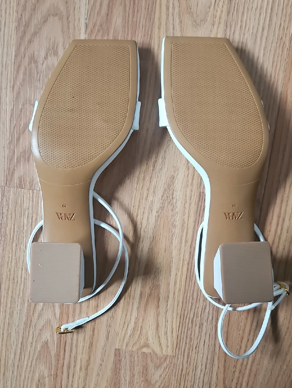 ZARA White Faux Leather Square Toe Strappy Block Heel Wraparound Sandals Size 39 - Picture 3 of 3